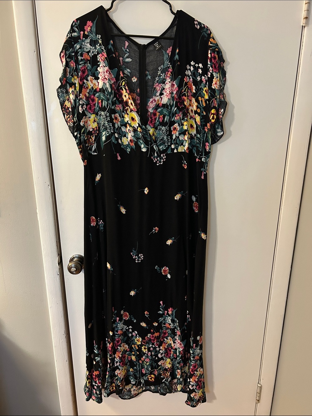 SHEIN Black Floral V-Neck Midi Dress with Multicolor Blooms